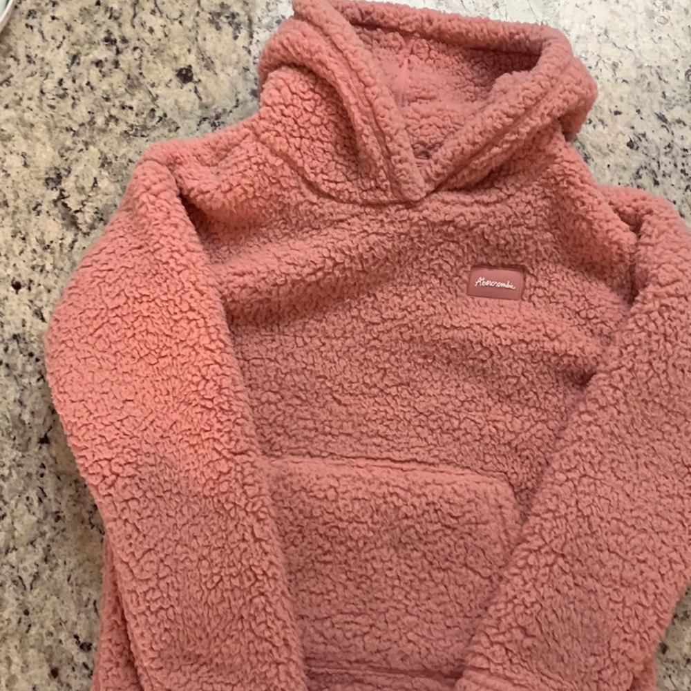 COPY - Abercrombie kids fuzzy anorak.  Great condition size 11/12   No fading